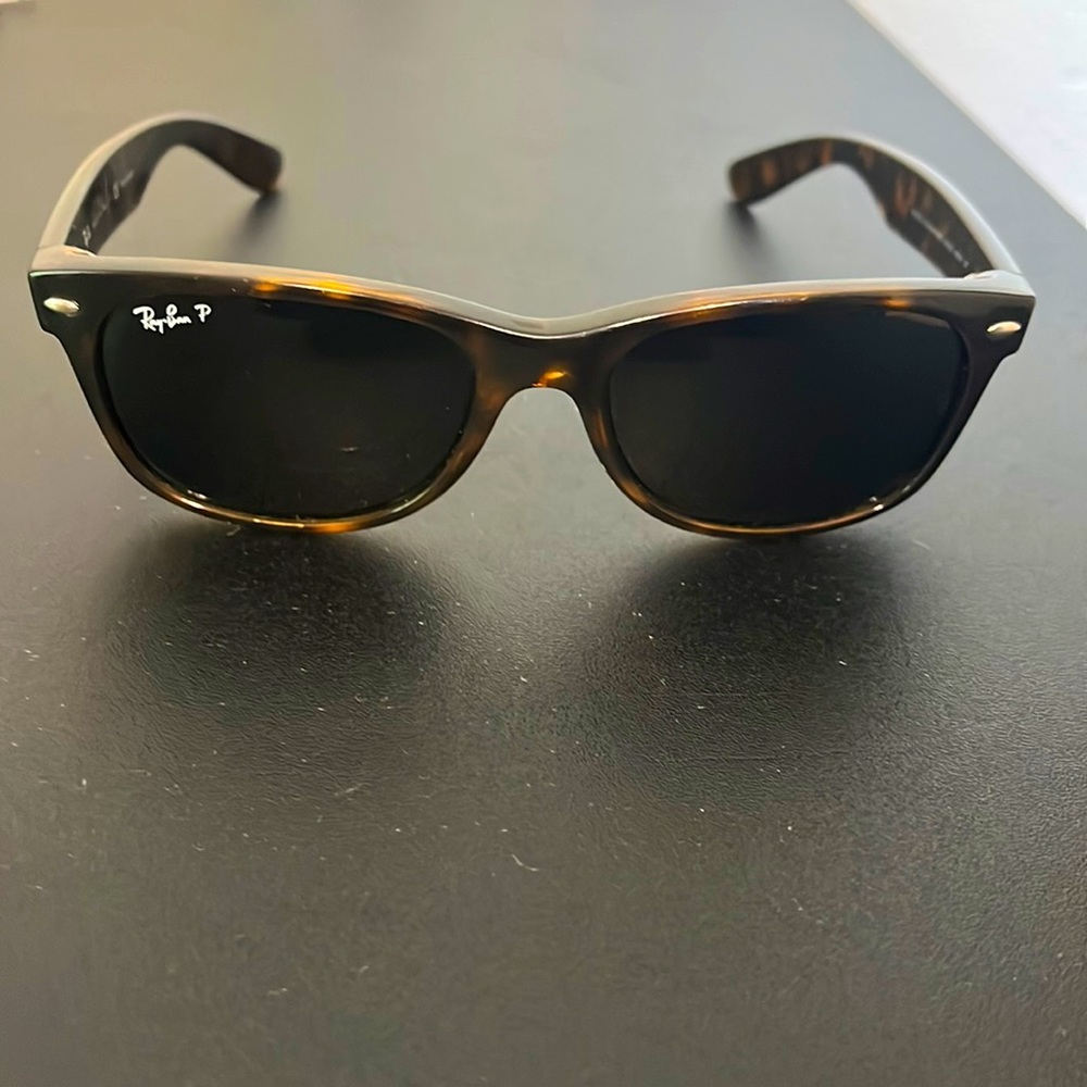 New Polarized Ray-Ban Wayfarers RB2132